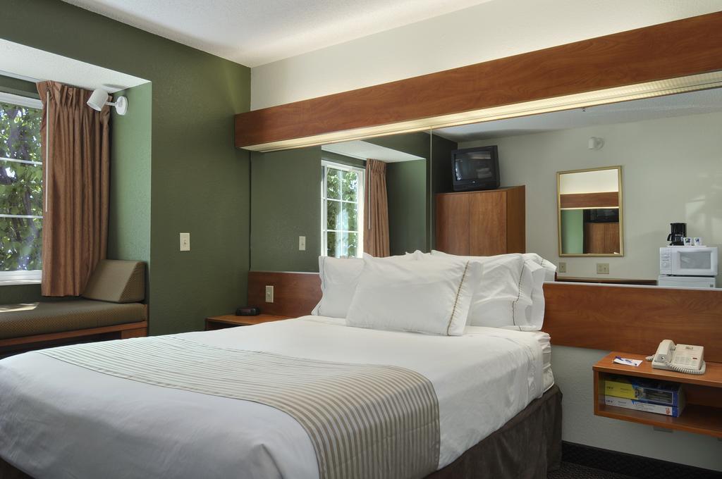 Microtel Inn And Suites - Inver Grove Heights Phòng bức ảnh